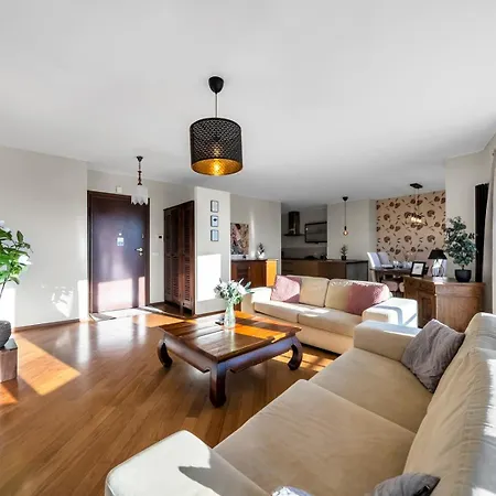 Wilanowska - 123m2, Parking, Balcony&workspace - By Rentujemy Apartment Warsaw