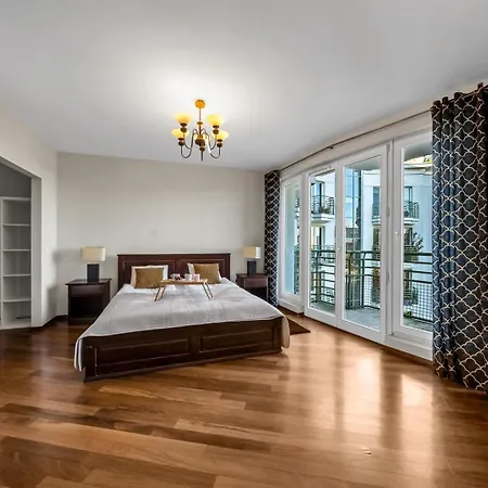 Wilanowska - 123m2, Parking, Balcony&workspace - By Rentujemy Apartment